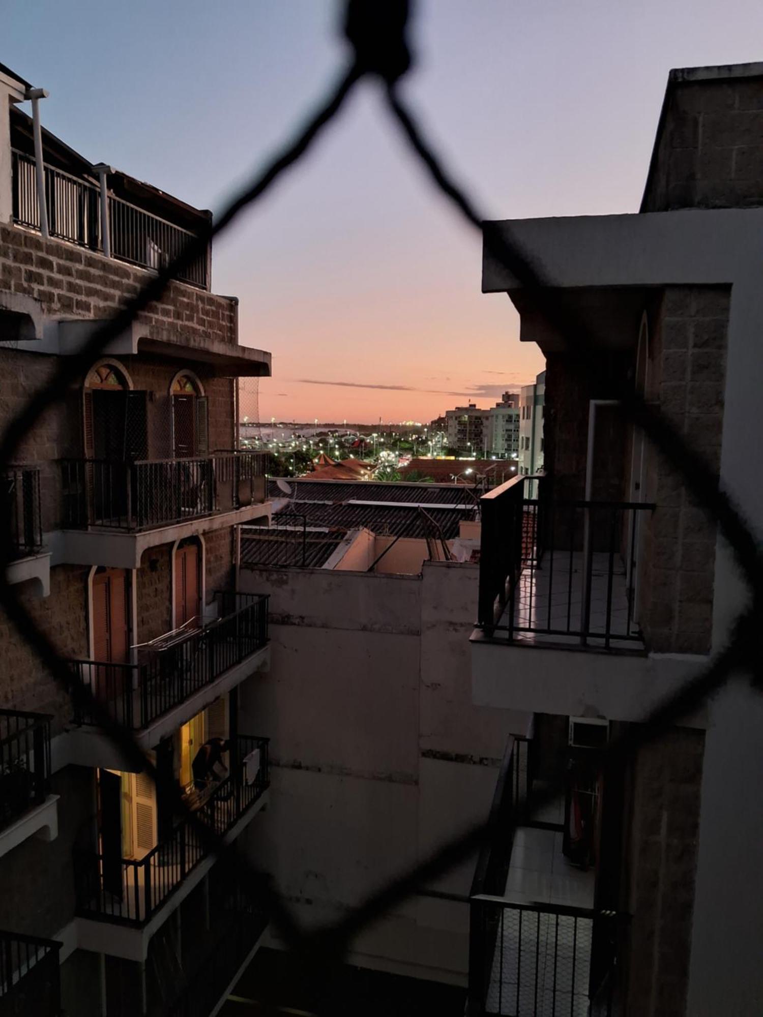 A 50M Da Praia Do Forte Em Cabo Frio Exteriör bild
